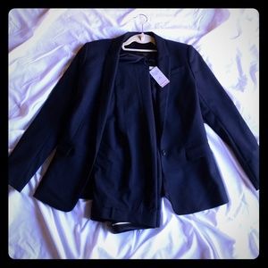 Brand New, Never worn Petite Navy Blue Suit set
